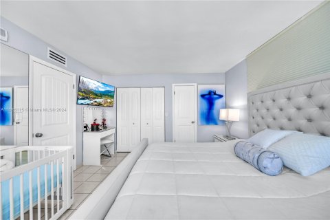 Condominio en venta en Miami Beach, Florida, 1 dormitorio, 90.12 m2 № 1272647 - foto 16