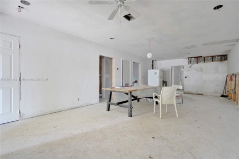 Commercial property in Fort Lauderdale, Florida 265.7 sq.m. № 1206486 - photo 20