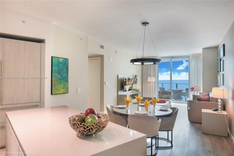 Condominio en venta en Hollywood, Florida, 1 dormitorio, 78.13 m2 № 1222141 - foto 4