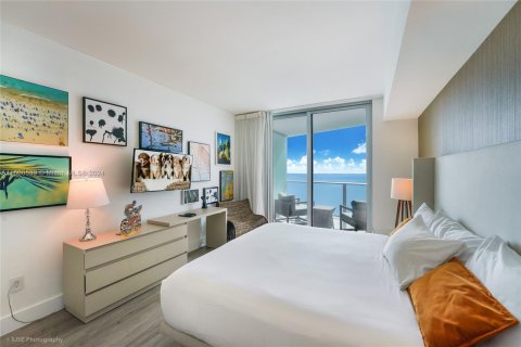 Condominio en venta en Hollywood, Florida, 1 dormitorio, 78.13 m2 № 1222141 - foto 10