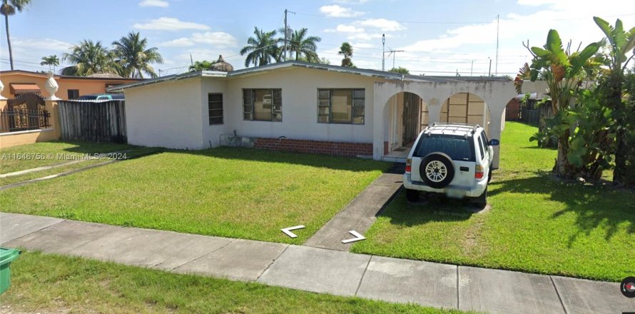 House in Miami, Florida 3 bedrooms, 144.56 sq.m. № 1330871