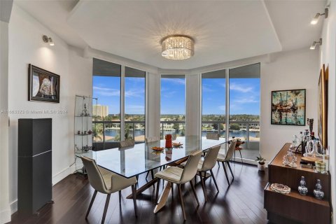 Copropriété à vendre à Aventura, Floride: 5 chambres, 387.31 m2 № 1372851 - photo 5