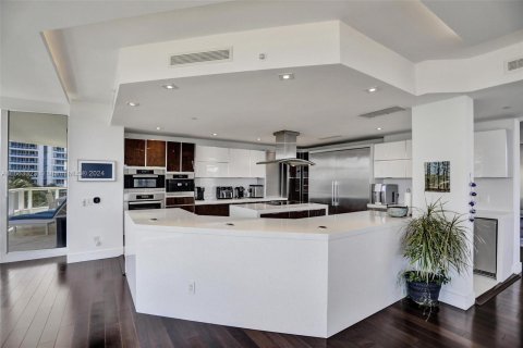 Condo in Aventura, Florida, 5 bedrooms  № 1372851 - photo 7