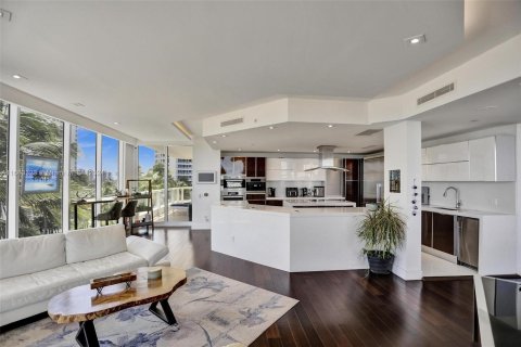 Condo in Aventura, Florida, 5 bedrooms  № 1372851 - photo 10