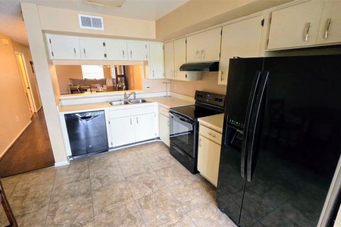 Condo in Tampa, Florida, 2 bedrooms  № 1434456 - photo 18