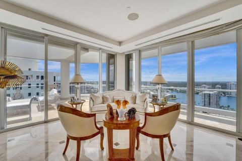 Condo in Aventura, Florida, 6 bedrooms  № 1306241 - photo 11