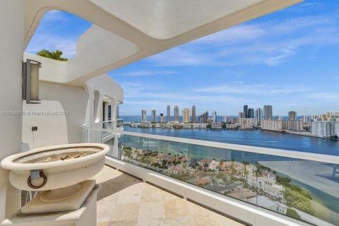 Condo in Aventura, Florida, 6 bedrooms  № 1306241 - photo 23