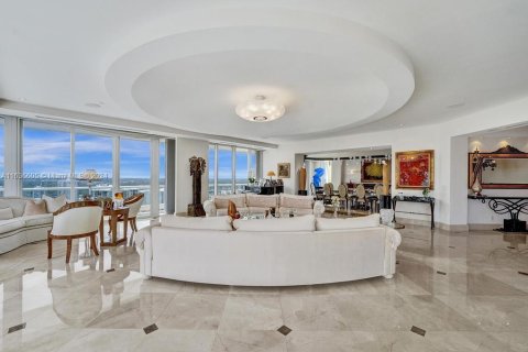 Condo in Aventura, Florida, 6 bedrooms  № 1306241 - photo 12