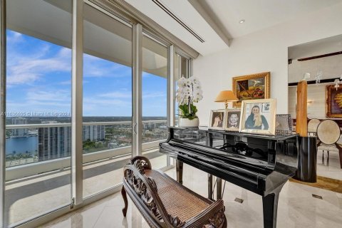 Condo in Aventura, Florida, 6 bedrooms  № 1306241 - photo 8