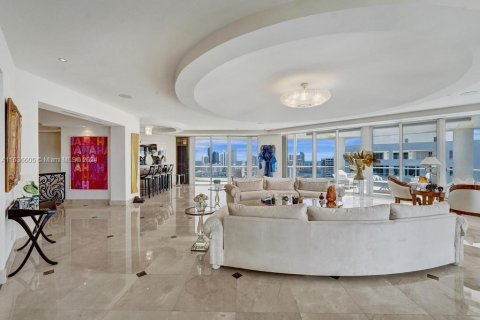 Condo in Aventura, Florida, 6 bedrooms  № 1306241 - photo 7