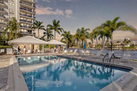 Copropriété à louer à Fort Lauderdale, Floride: 2 chambres, 111.48 m2 № 1022245 - photo 13