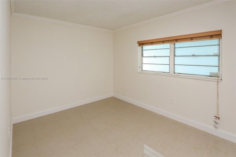 Condominio en venta en Miami, Florida, 1 dormitorio, 54.35 m2 № 1428404 - foto 4