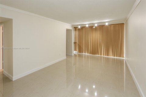 Condominio en venta en Miami, Florida, 1 dormitorio, 54.35 m2 № 1428404 - foto 18