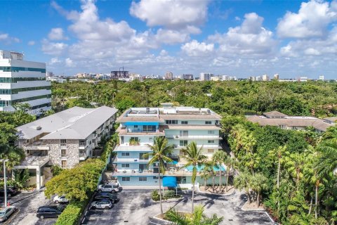 Condominio en venta en Miami, Florida, 1 dormitorio, 54.35 m2 № 1428404 - foto 1