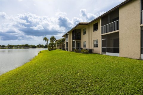 Condo in Margate, Florida, 2 bedrooms  № 1235838 - photo 19