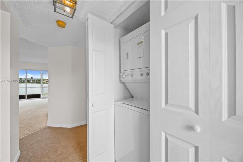 Condo in Margate, Florida, 2 bedrooms  № 1235838 - photo 12