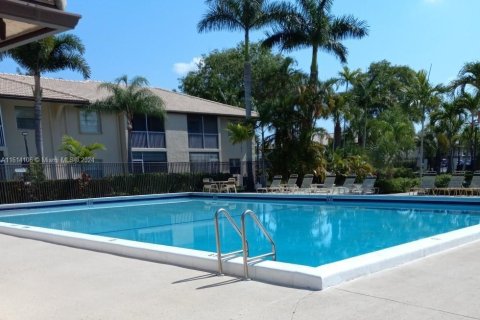 Condo in Margate, Florida, 2 bedrooms  № 1235838 - photo 17