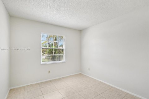 House in Port St. Lucie, Florida 3 bedrooms, 122.26 sq.m. № 1236014 - photo 21