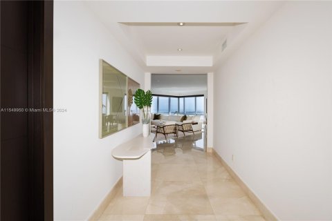 Copropriété à vendre à Miami, Floride: 3 chambres, 331.29 m2 № 1073197 - photo 2