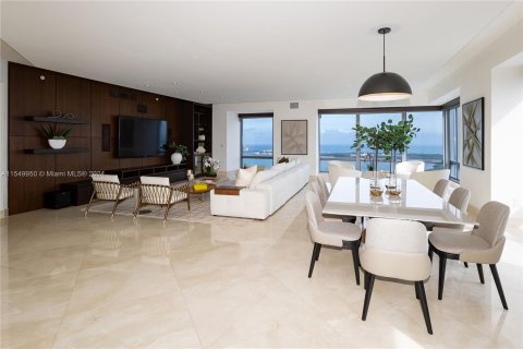 Copropriété à vendre à Miami, Floride: 3 chambres, 331.29 m2 № 1073197 - photo 5