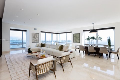 Copropriété à vendre à Miami, Floride: 3 chambres, 331.29 m2 № 1073197 - photo 4