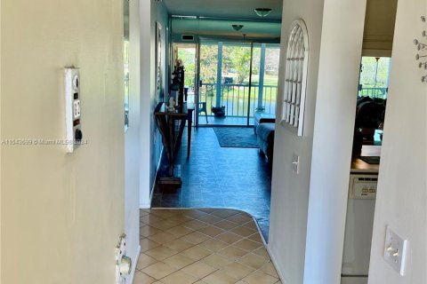 Copropriété à vendre à Coconut Creek, Floride: 2 chambres, 89.37 m2 № 1049619 - photo 4