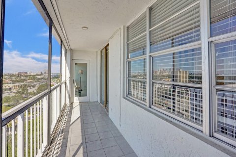 Condo in Fort Lauderdale, Florida, 2 bedrooms  № 1345724 - photo 24