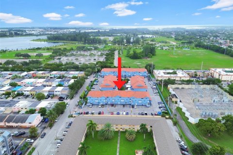 Copropriété à vendre à Hialeah, Floride: 2 chambres, 93.83 m2 № 1405858 - photo 25