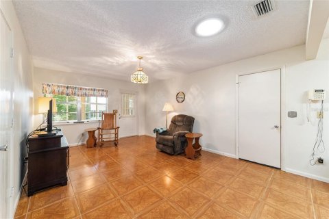 Casa en venta en Ocala, Florida, 2 dormitorios, 127.18 m2 № 1342889 - foto 19