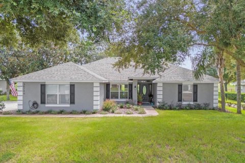 Villa ou maison à vendre à Eustis, Floride: 4 chambres, 199.09 m2 № 1342848 - photo 1