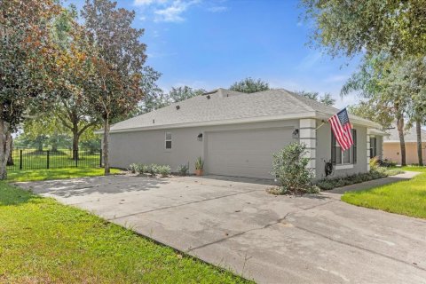 House in Eustis, Florida 4 bedrooms, 199.09 sq.m. № 1342848 - photo 30