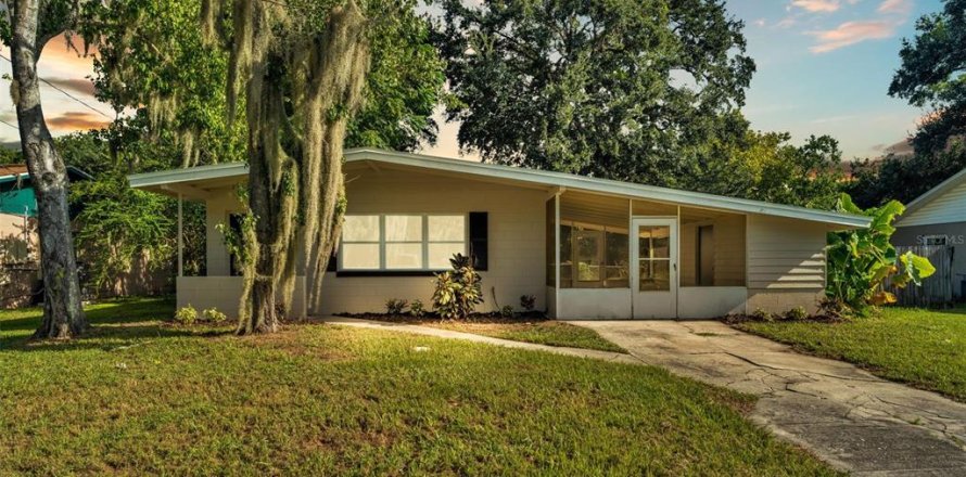 House in Winter Haven, Florida 3 bedrooms, 88.26 sq.m. № 1342850