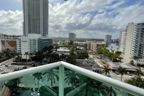 Copropriété à vendre à Hollywood, Floride: 2 chambres, 109.25 m2 № 1070190 - photo 4