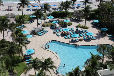 Condominio en venta en Hollywood, Florida, 2 dormitorios, 109.25 m2 № 1070190 - foto 19