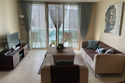 Condo in Hollywood, Florida, 2 bedrooms  № 1070190 - photo 8