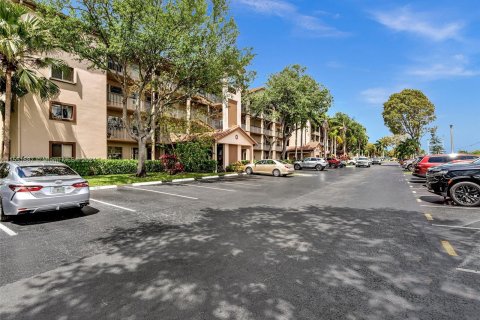 Copropriété à vendre à Pembroke Pines, Floride: 2 chambres, 110.55 m2 № 1075420 - photo 29