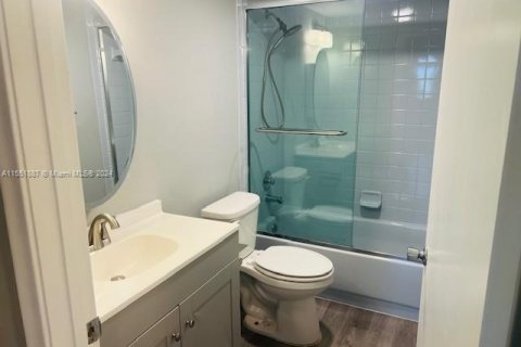 Copropriété à vendre à Pembroke Pines, Floride: 2 chambres, 110.55 m2 № 1075420 - photo 11