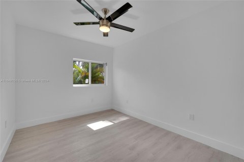 Casa en venta en Hollywood, Florida, 4 dormitorios, 158.31 m2 № 1331900 - foto 11