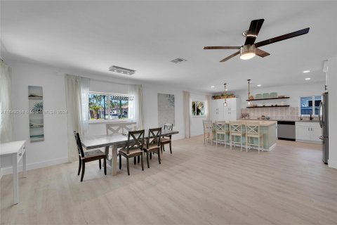 Casa en venta en Hollywood, Florida, 4 dormitorios, 158.31 m2 № 1331900 - foto 5