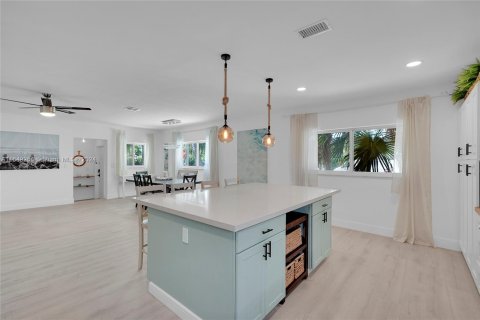 Casa en venta en Hollywood, Florida, 4 dormitorios, 158.31 m2 № 1331900 - foto 8