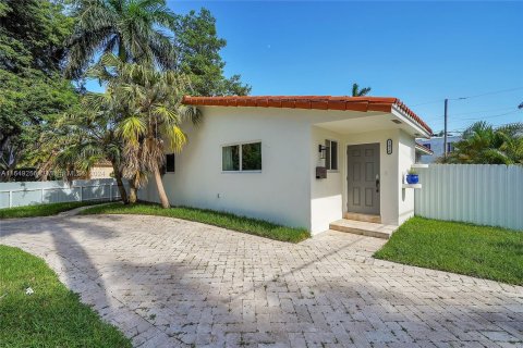 Casa en venta en Hollywood, Florida, 4 dormitorios, 158.31 m2 № 1331900 - foto 2