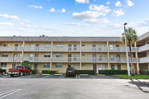 Condominio en venta en Tamarac, Florida, 1 dormitorio, 61.32 m2 № 1076819 - foto 1