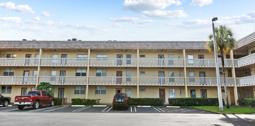 Condominio en Tamarac, Florida, 1 dormitorio  № 1076819