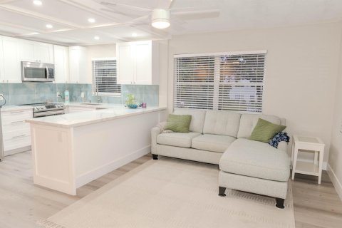 Condo in Deerfield Beach, Florida, 1 bedroom  № 1076818 - photo 4