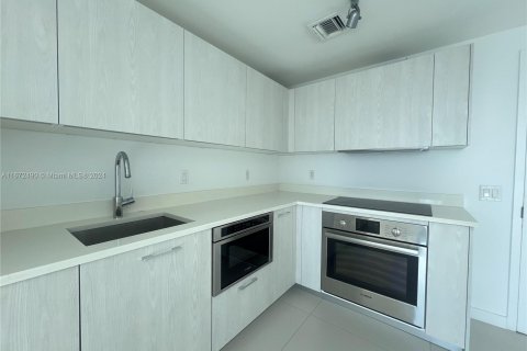 Condominio en alquiler en Miami, Florida, 2 dormitorios, 87.7 m2 № 1394989 - foto 4