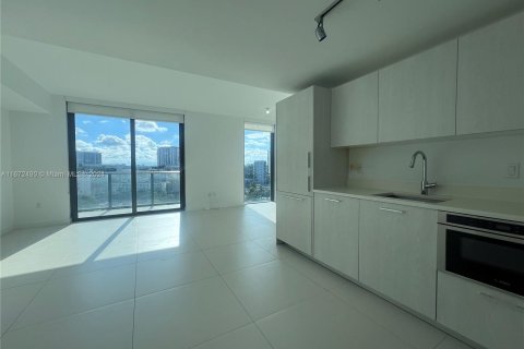 Condominio en alquiler en Miami, Florida, 2 dormitorios, 87.7 m2 № 1394989 - foto 2