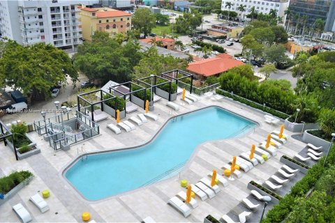 Condominio en alquiler en Miami, Florida, 2 dormitorios, 87.7 m2 № 1394989 - foto 15