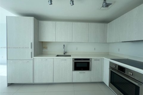 Condominio en alquiler en Miami, Florida, 2 dormitorios, 87.7 m2 № 1394989 - foto 3