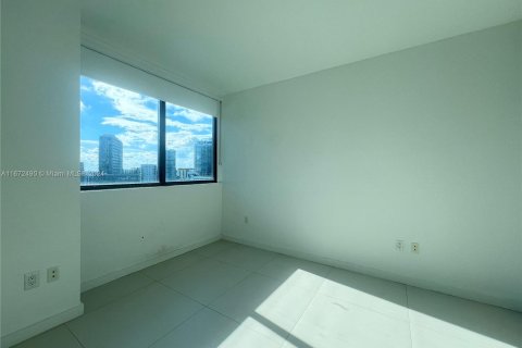 Condominio en alquiler en Miami, Florida, 2 dormitorios, 87.7 m2 № 1394989 - foto 13