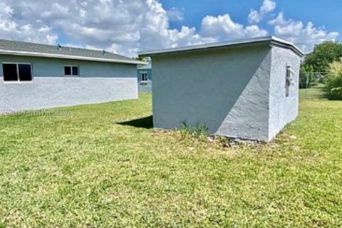 Casa en venta en Miami, Florida, 3 dormitorios, 124.49 m2 № 1329813 - foto 18